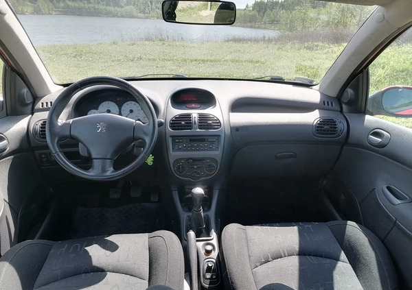 Peugeot 206 cena 6900 przebieg: 138000, rok produkcji 2004 z Tarnów małe 67